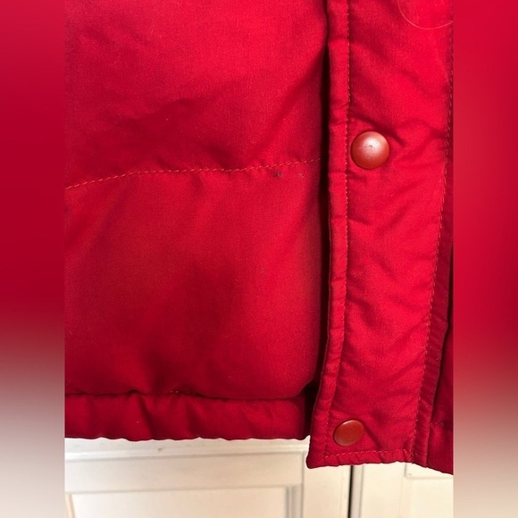 St John's Bay Red Puffer Vest Extra Large Warm Winter Thick Cozy Fall - Picture 10 of 12